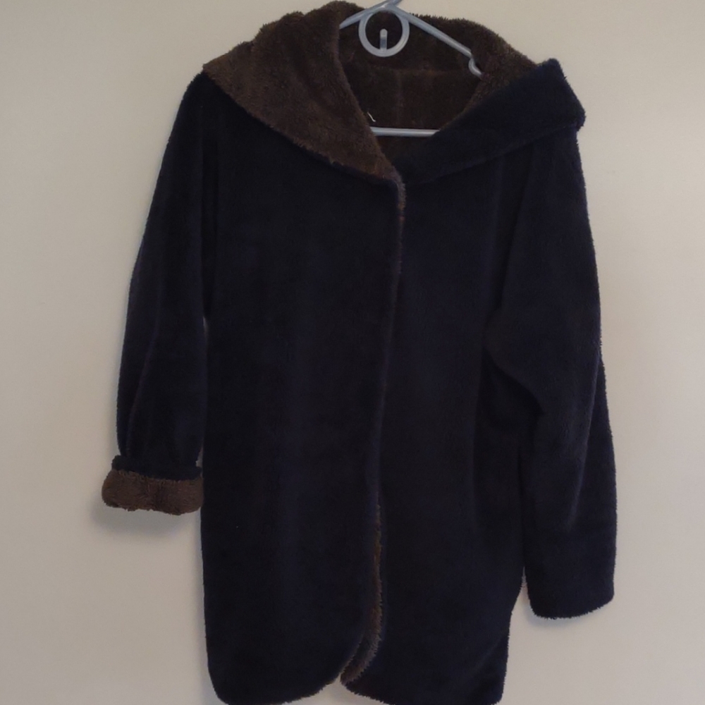 Velvet by Graham & Spencer plush coat, navy, xs